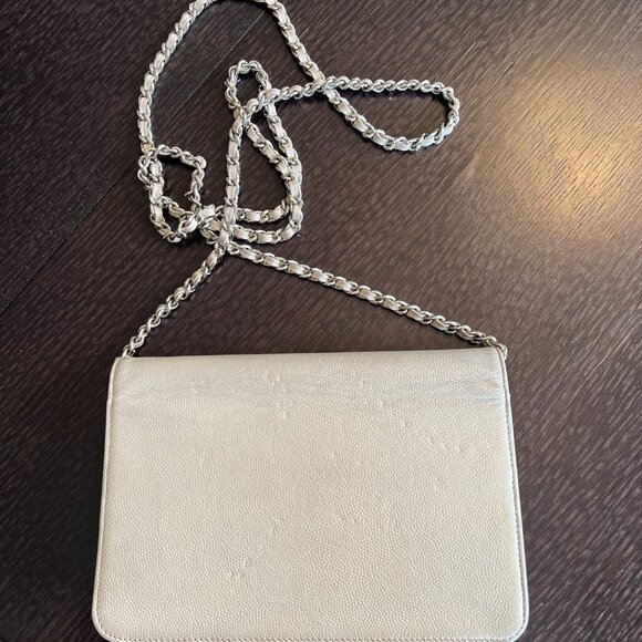 Chanel 2009 Pearl White Sevruga Caviar Leather Wallet On Chain Bag - Picture 2 of 8